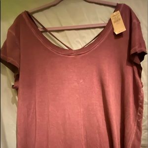 Maroon shortsleeved top